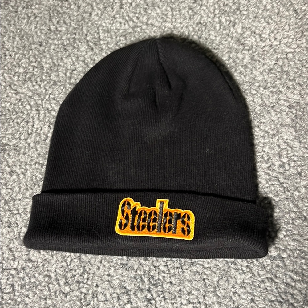 Black Beanie with Steelers Logo